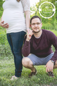husband with pregnant wife